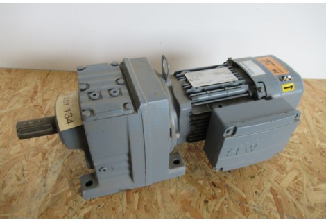 76 RPM 0,55 KW 69 Nm Brake Asmaat 30 mm. Unused.